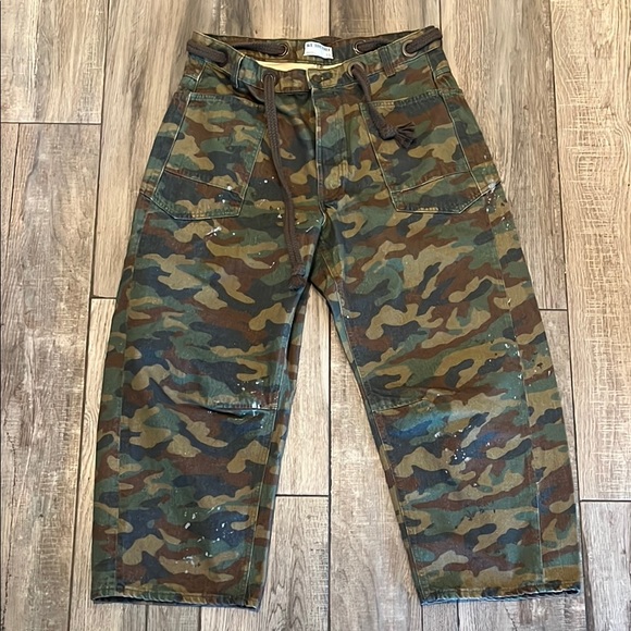 NWOT We The Free Green and Brown Moxie Barrel Camo Print Jeans - Picture 1 of 3